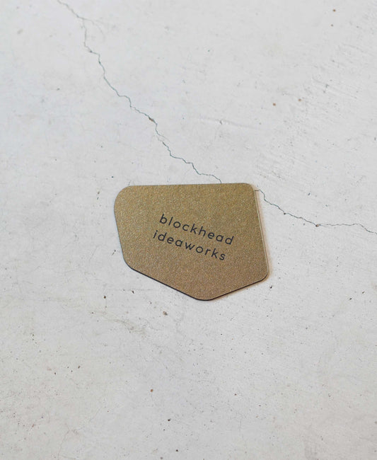 プレートサイン - いびつな五角形 -