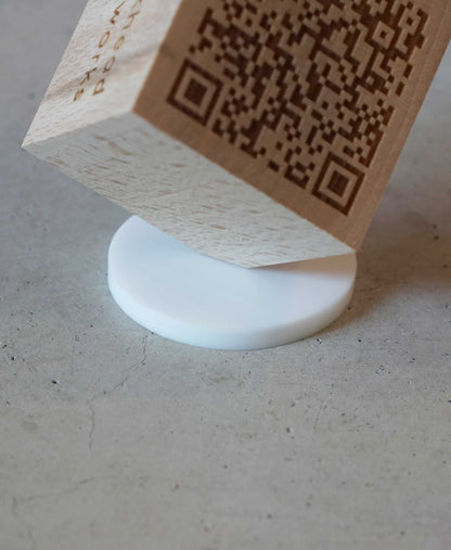 小さな木製ブロックサイン